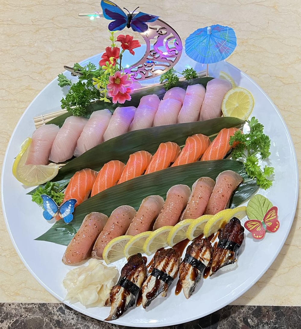 Miyazaki Sushi & Ramen | restaurant | 15824 Champion Forest Dr, Spring, TX 77379, USA | 2813748838 OR +1 281-374-8838