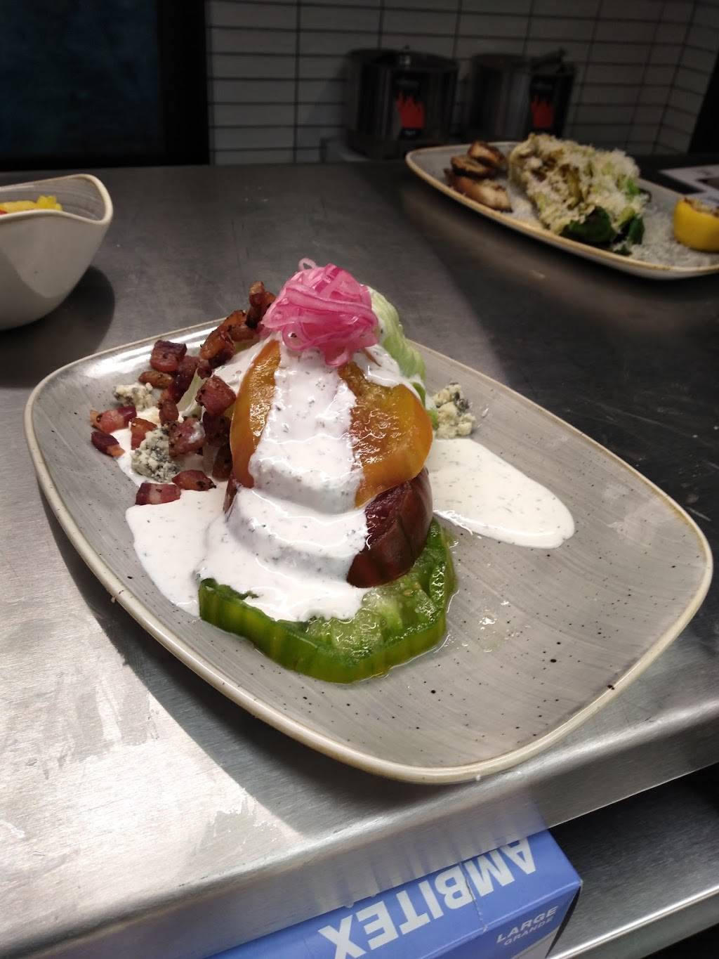 The HC Tavern + Kitchen | restaurant | 9709 E 116th St, Fishers, IN 46037, USA | 3175304242 OR +1 317-530-4242