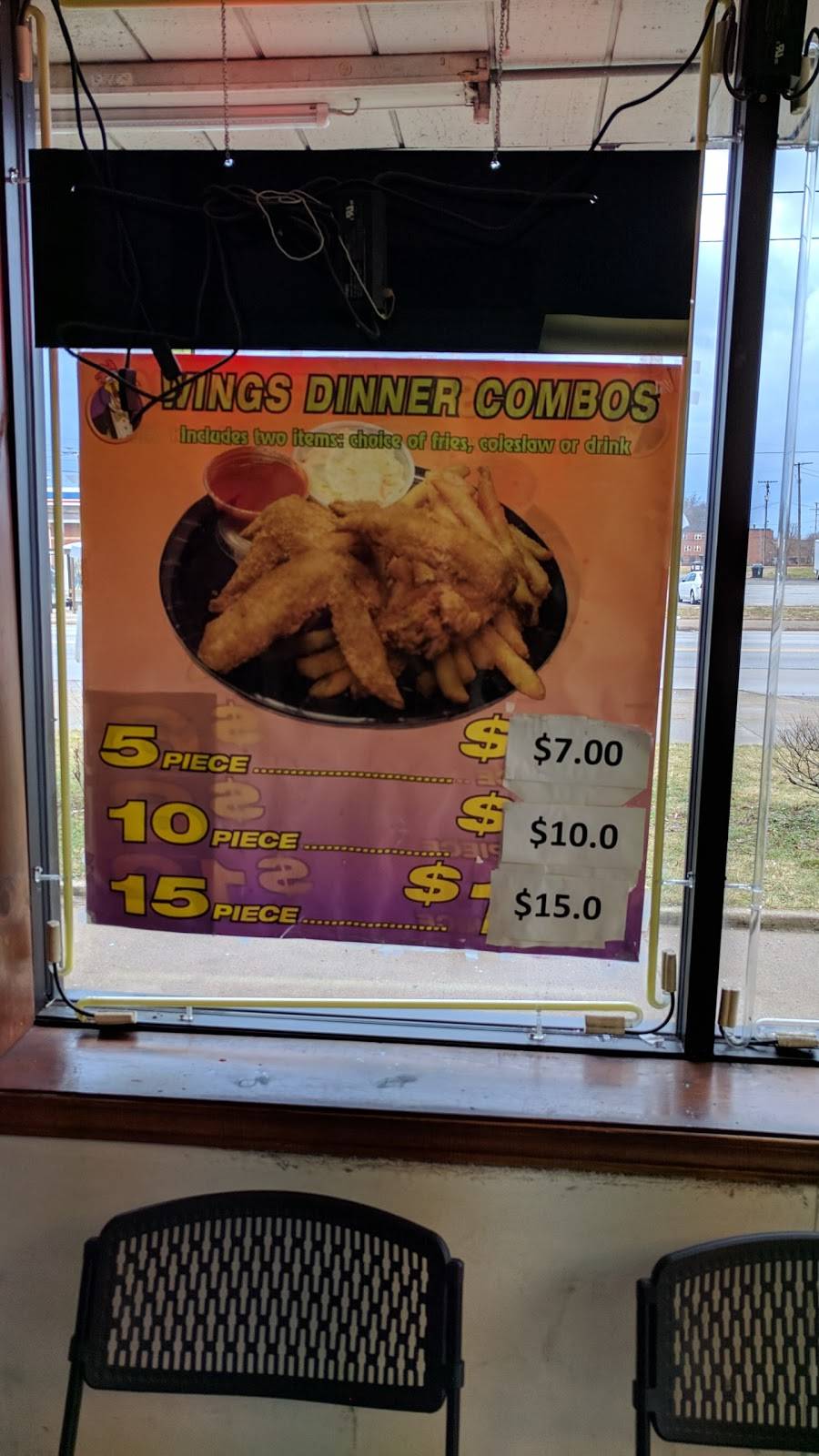 Manhattan Fish & Chicken | restaurant | 2575 E 55th St, Cleveland, OH 44104, USA | 2164260200 OR +1 216-426-0200