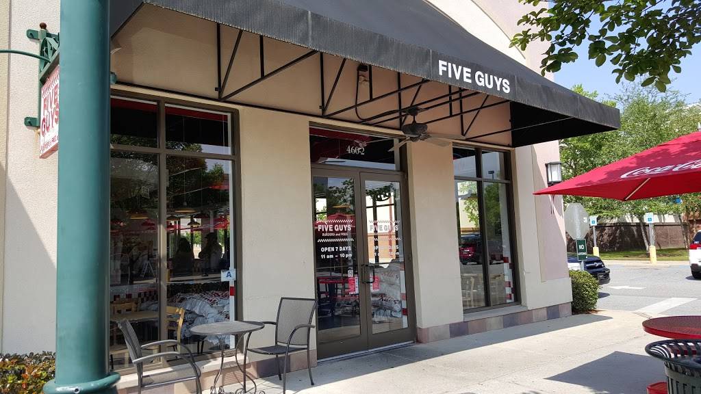 Five Guys | meal takeaway | 460 Town Center Pl, Columbia, SC 29229, USA | 8037886200 OR +1 803-788-6200