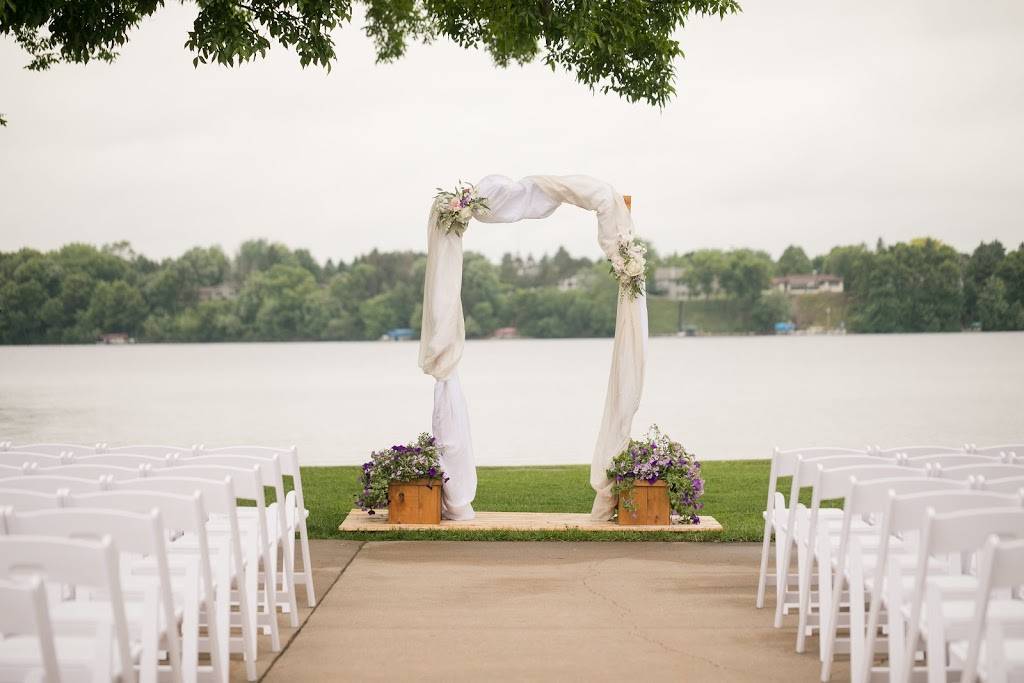 Lake Wissota Golf & Events | restaurant | 16108 97th Ave, Chippewa Falls, WI 54729, USA | 8883824780 OR +1 888-382-4780