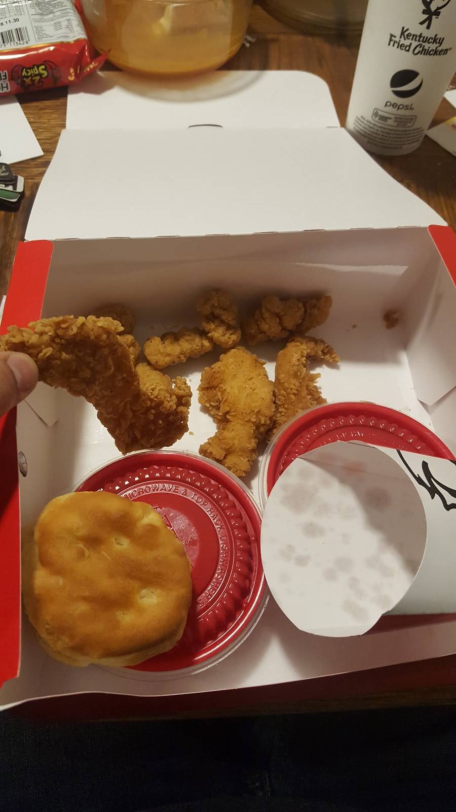 KFC | restaurant | 441 S West St, Wichita, KS 67213, USA | 3169459143 OR +1 316-945-9143