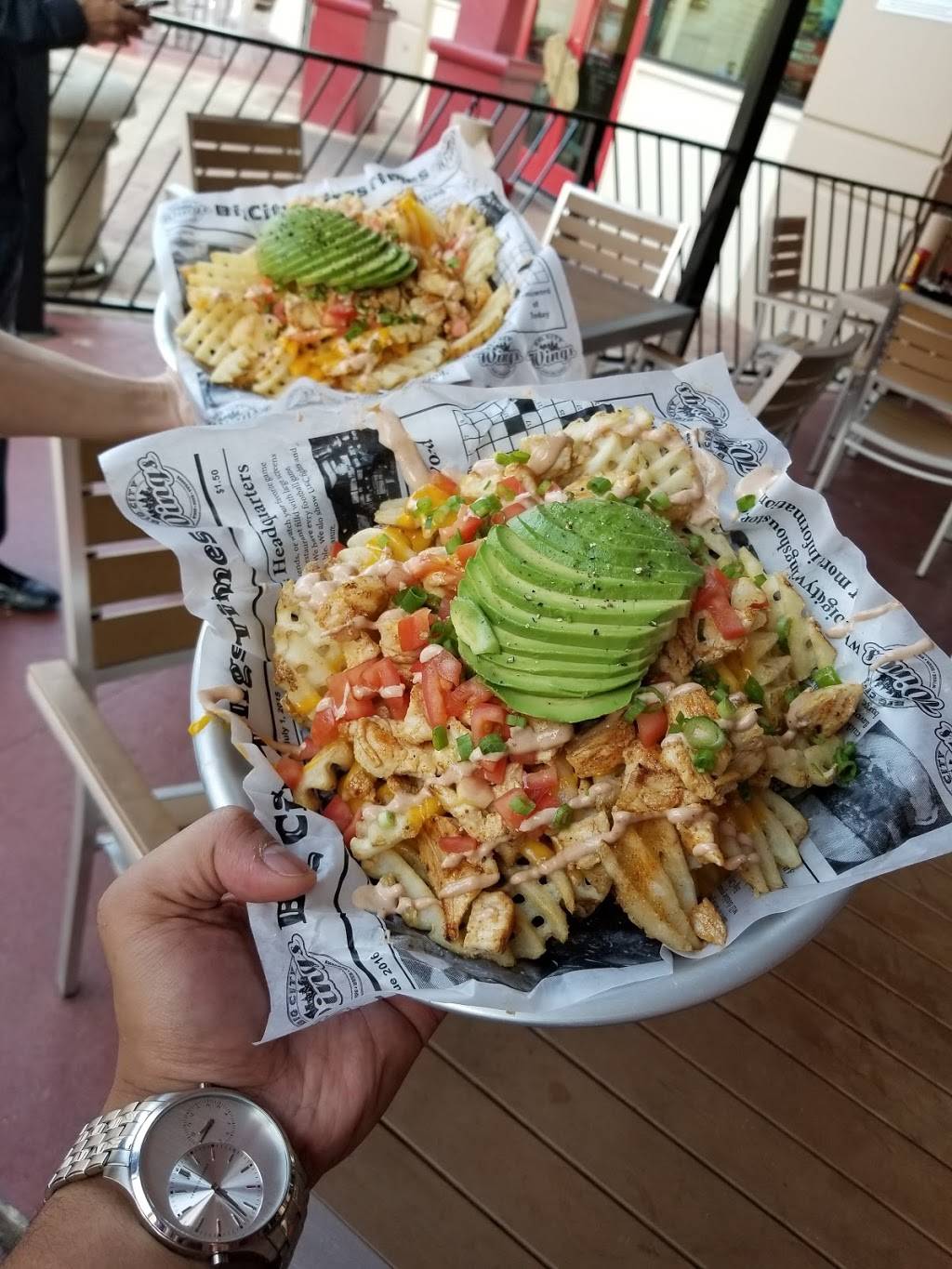 Big City Wings | restaurant | 7620 Katy Fwy Suite 460, Houston, TX 77024, USA | 7132392092 OR +1 713-239-2092