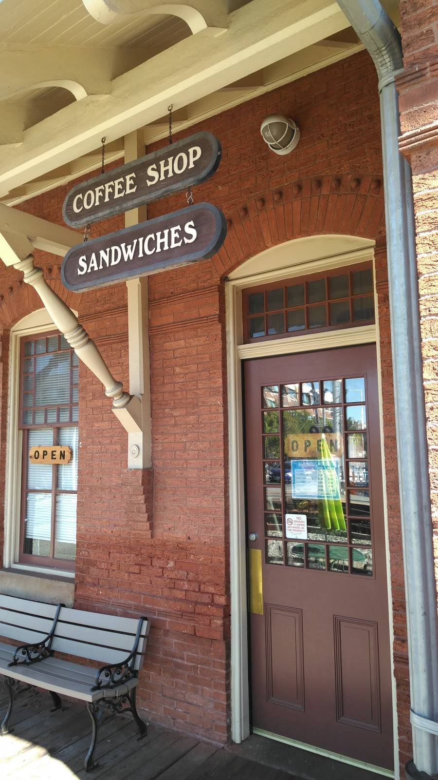 Java Junction | restaurant | 5 S Summit Ave, Gaithersburg, MD 20877, USA | 3019487107 OR +1 301-948-7107