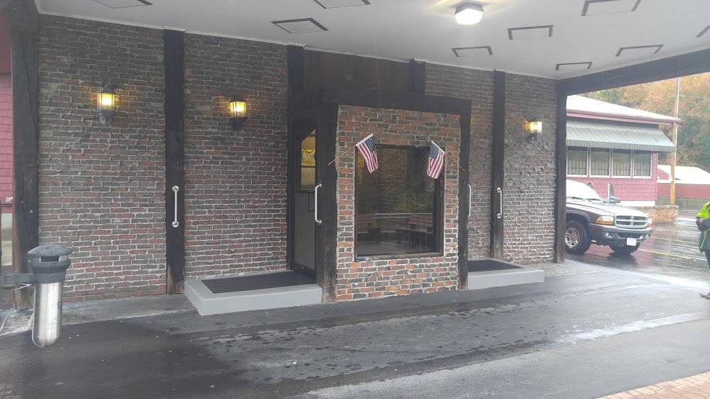 The Village Haven | restaurant | 90 School St, Forestdale, RI 02824, USA | 4017624242 OR +1 401-762-4242