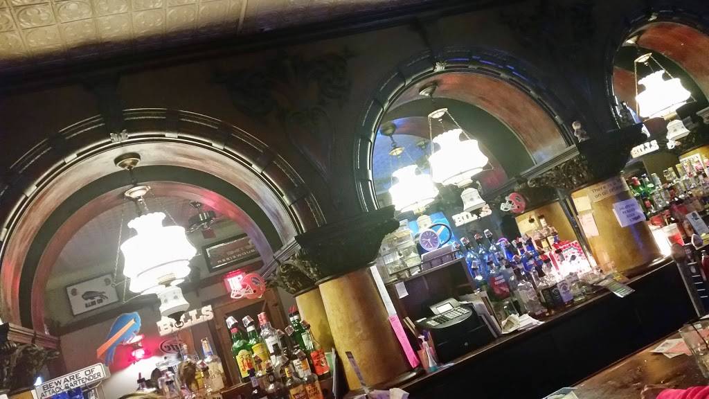 Tavern On the Mall | restaurant | 33 Main St, Forestville, NY 14062, USA | 7169659783 OR +1 716-965-9783