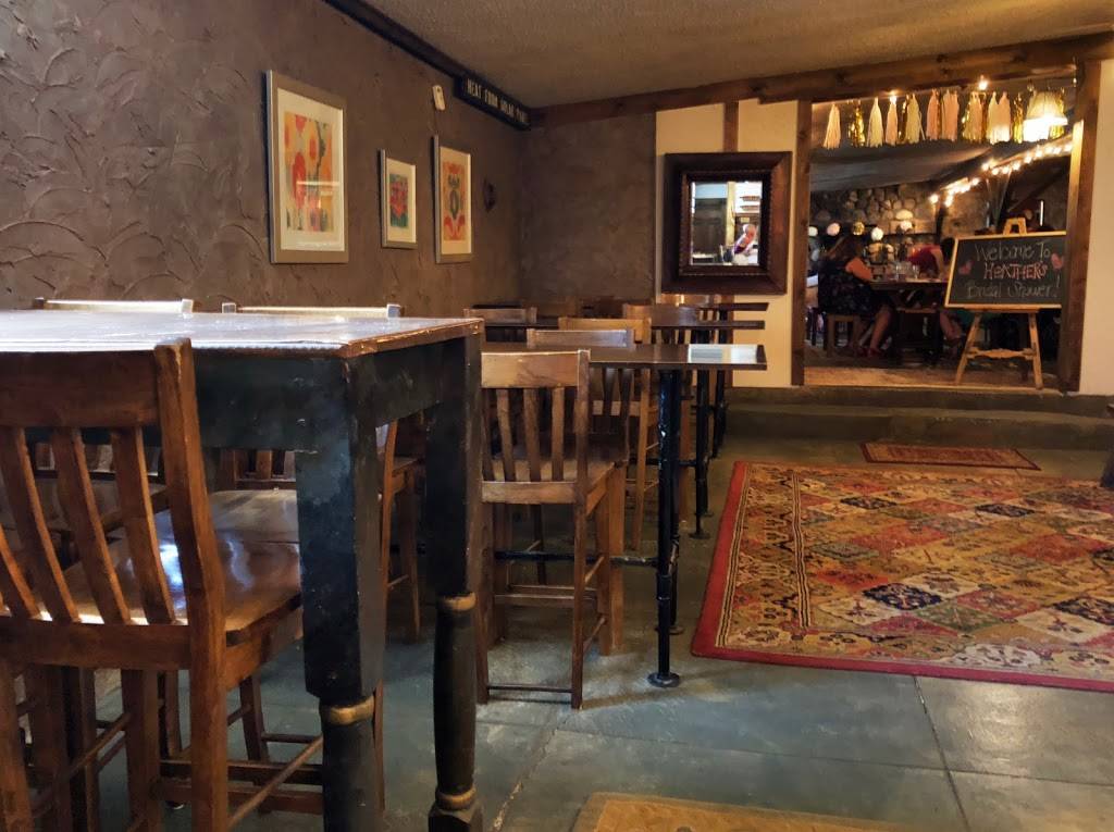 Perennial Vineyards | restaurant | 11877 Poorman St SW, Navarre, OH 44662, USA | 3308323677 OR +1 330-832-3677