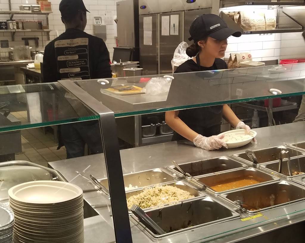 Chipotle Mexican Grill | restaurant | 128 Medway Rd Ste 8, Milford, MA 01757, USA | 5084730261 OR +1 508-473-0261