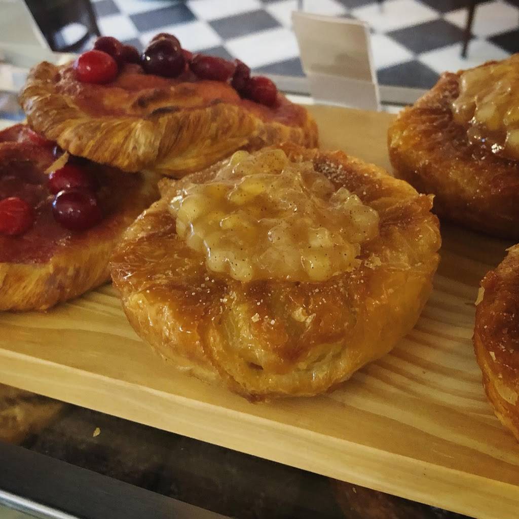 Mary Ellens Bistro | restaurant | 300 13th Ave NE, Minneapolis, MN 55413, USA | 6124161669 OR +1 612-416-1669