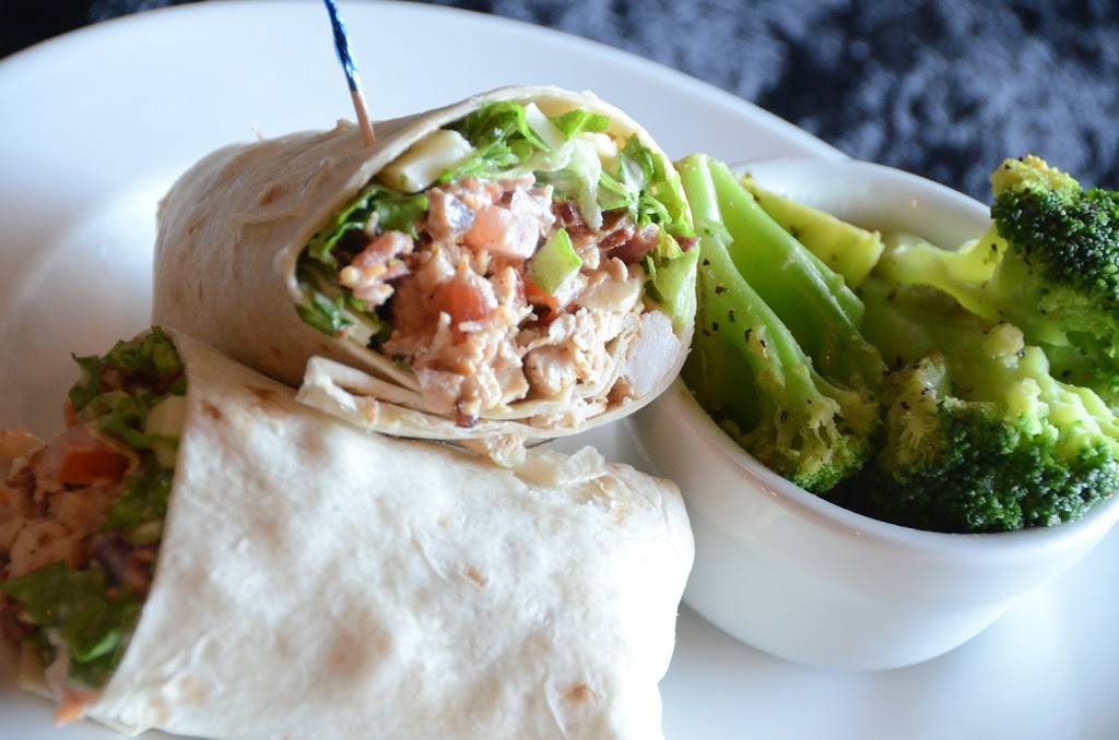 2 Dogs Pub | restaurant | 1705 S 1st Ave, Iowa City, IA 52240, USA | 3193379047 OR +1 319-337-9047