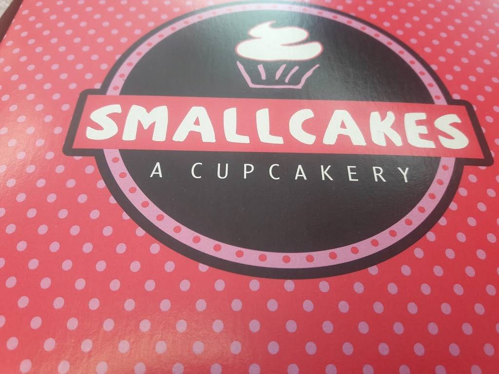 Small Cakes | restaurant | 330 Bland Blvd, Newport News, VA 23602, USA | 7573690890 OR +1 757-369-0890