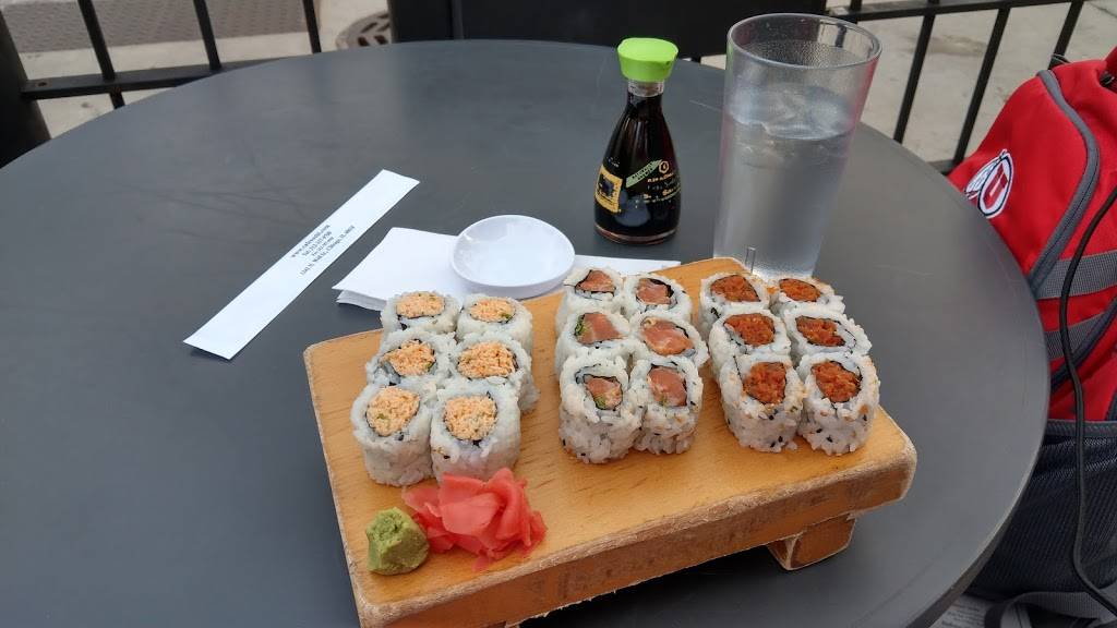 Cafe Sushi | restaurant | 1342 N Wells St, Chicago, IL 60610, USA | 3123370700 OR +1 312-337-0700