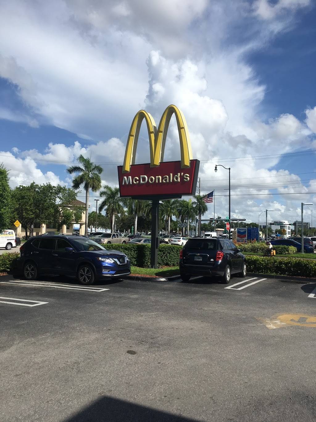 McDonalds | cafe | 4180 SW 9th St, Miami, FL 33134, USA | 3054439366 OR +1 305-443-9366