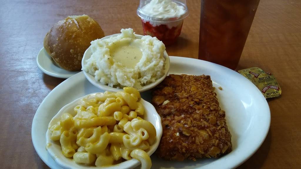 Lubys | restaurant | 5901 S Hulen St, Fort Worth, TX 76132, USA | 8172635858 OR +1 817-263-5858