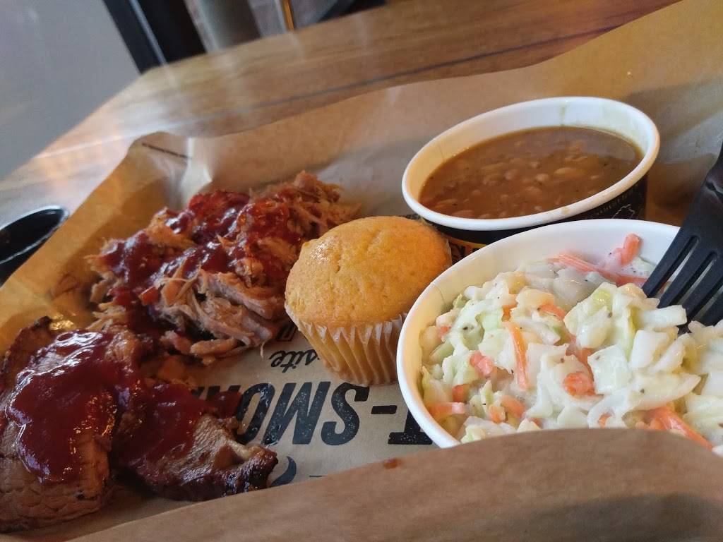 Dickeys Barbecue Pit | restaurant | 29 N 42nd Ave, Brighton, CO 80601, USA | 7206340255 OR +1 720-634-0255