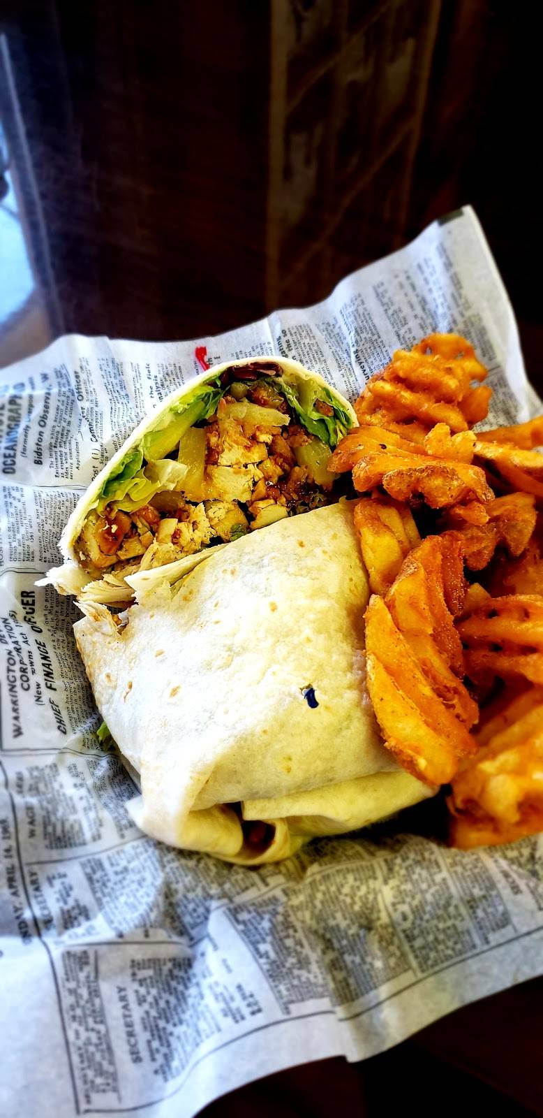 Good Land Wing Co. | restaurant | 620 W Grand Ave, Port Washington, WI 53074, USA | 4149791155 OR +1 414-979-1155