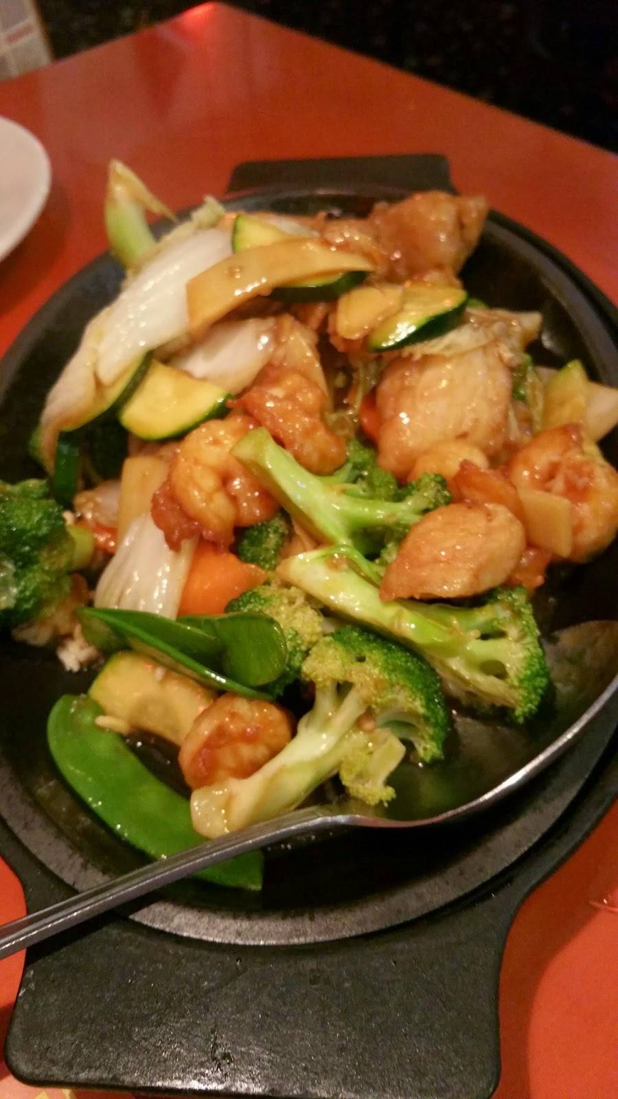First Szechuan Wok | restaurant | 10855 Lindbrook Dr, Los Angeles, CA 90024, USA | 3102087785 OR +1 310-208-7785