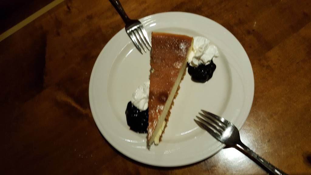 Francesco’s Ristorante | restaurant | 318 Franklin Ave, Hartford, CT 06114, USA | 8602963024 OR +1 860-296-3024