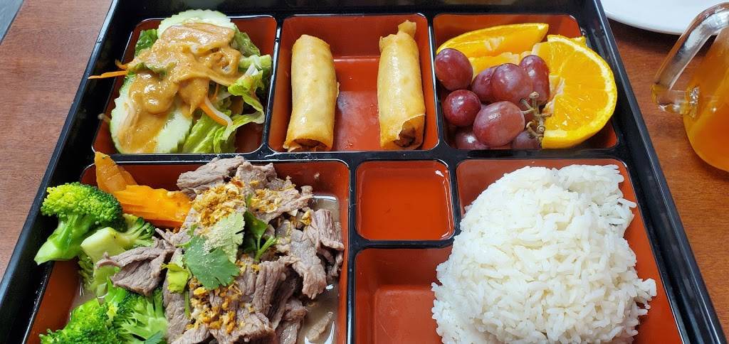 Sri Thai Restaurant 315 York ST unit B West Haven CT 06516 | restaurant | 315 York St, West Haven, CT 06516, USA | 2033905814 OR +1 203-390-5814