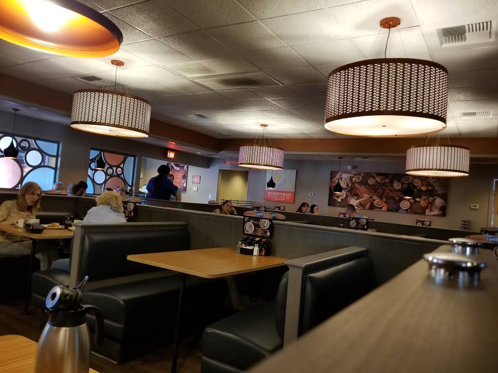 IHOP | restaurant | 6870 W Cheyenne Ave, Las Vegas, NV 89108, USA | 7026563220 OR +1 702-656-3220