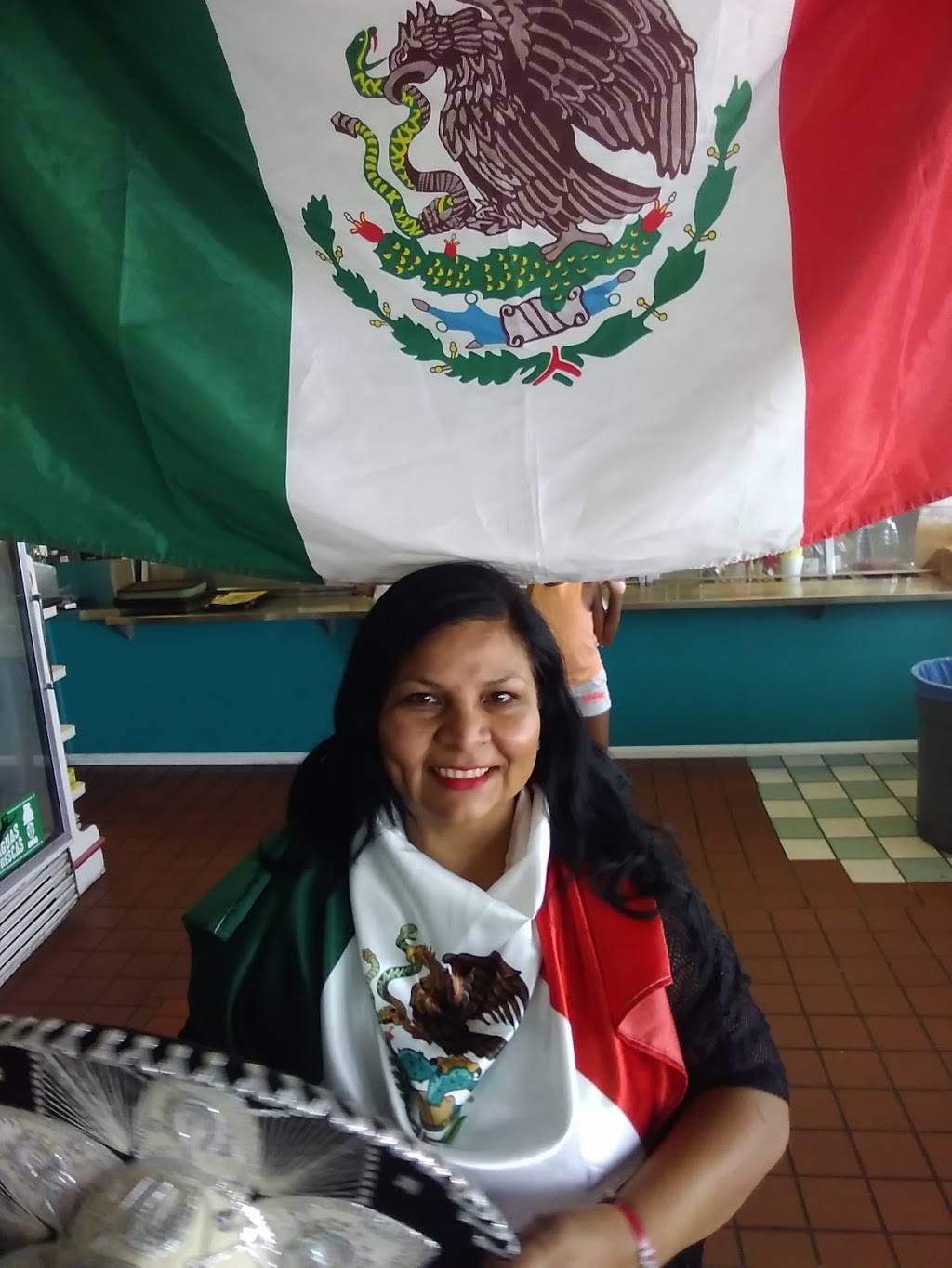 El Bronco Taqueria | restaurant | 5427 Venice Blvd, Los Angeles, CA 90019, USA | 3235161811 OR +1 323-516-1811