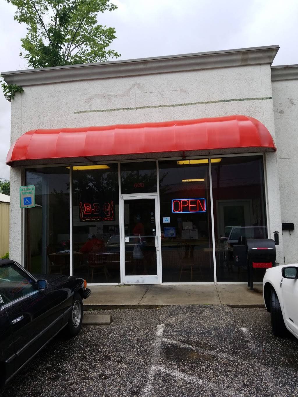 Herbs BBQ & Seafood | restaurant | 600 S Fraser St, Georgetown, SC 29440, USA | 8435272400 OR +1 843-527-2400