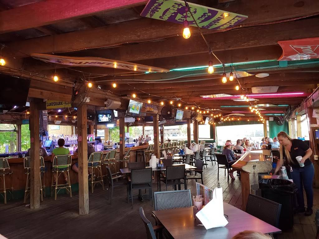 Scottys Tiki Bar | restaurant | 920 Del Monte Ave, Clewiston, FL 33440, USA | 8004736766 OR +1 800-473-6766