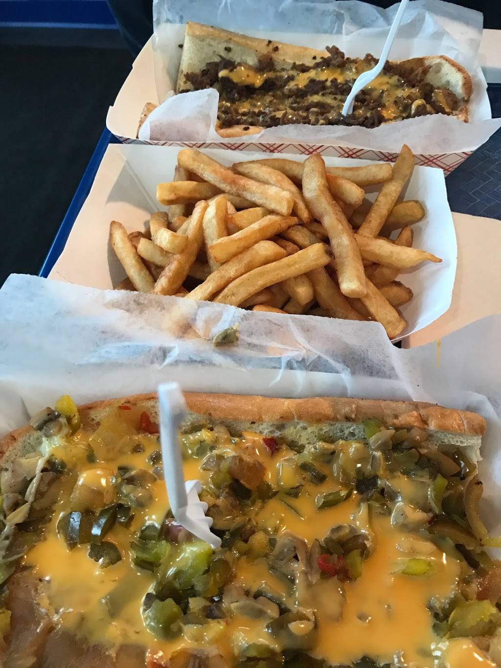 Phillys | restaurant | 33 Sherman St, Norwich, CT 06360, USA | 8608869449 OR +1 860-886-9449