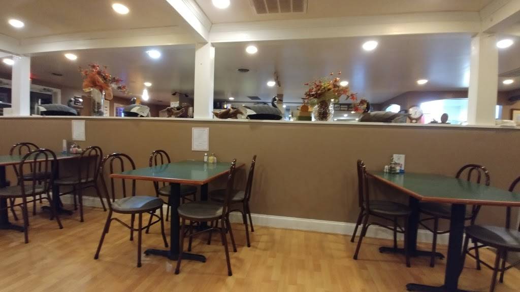 BJs Carolina Cafe, Catering & Cakes | restaurant | 7069 Caratoke Hwy, Jarvisburg, NC 27947, USA | 2524915222 OR +1 252-491-5222