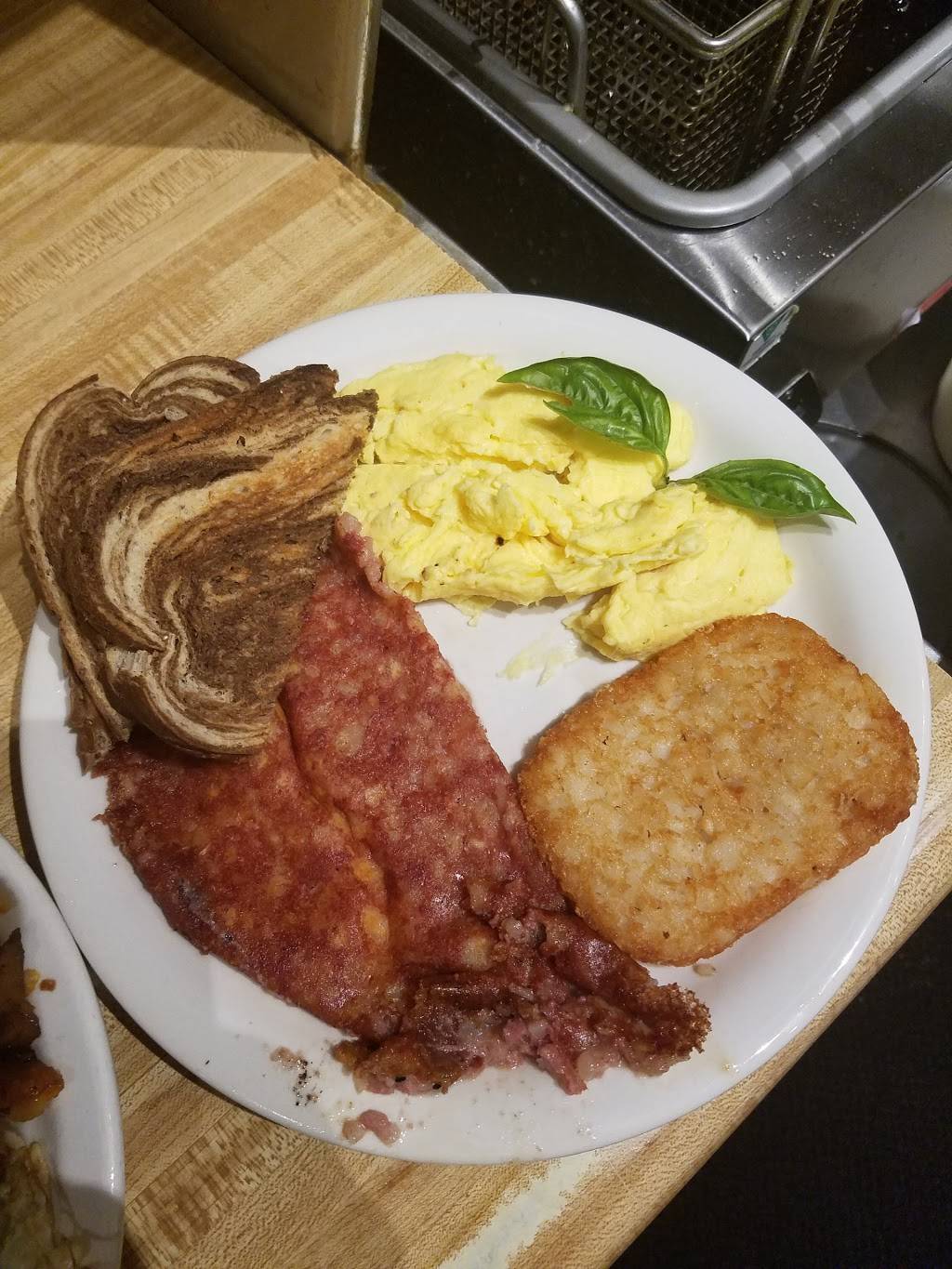 Yankee Village Restaurant | restaurant | 63 Southwick Rd, Westfield, MA 01085, USA | 4135721224 OR +1 413-572-1224