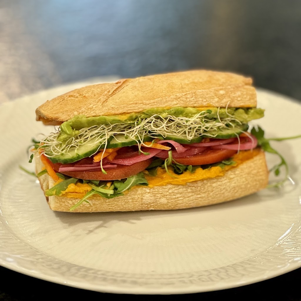 Heirloom Fine Foods Market & Café | restaurant | 1210 Nicholas St, Omaha, NE 68102, USA | 5312835455 OR +1 531-283-5455