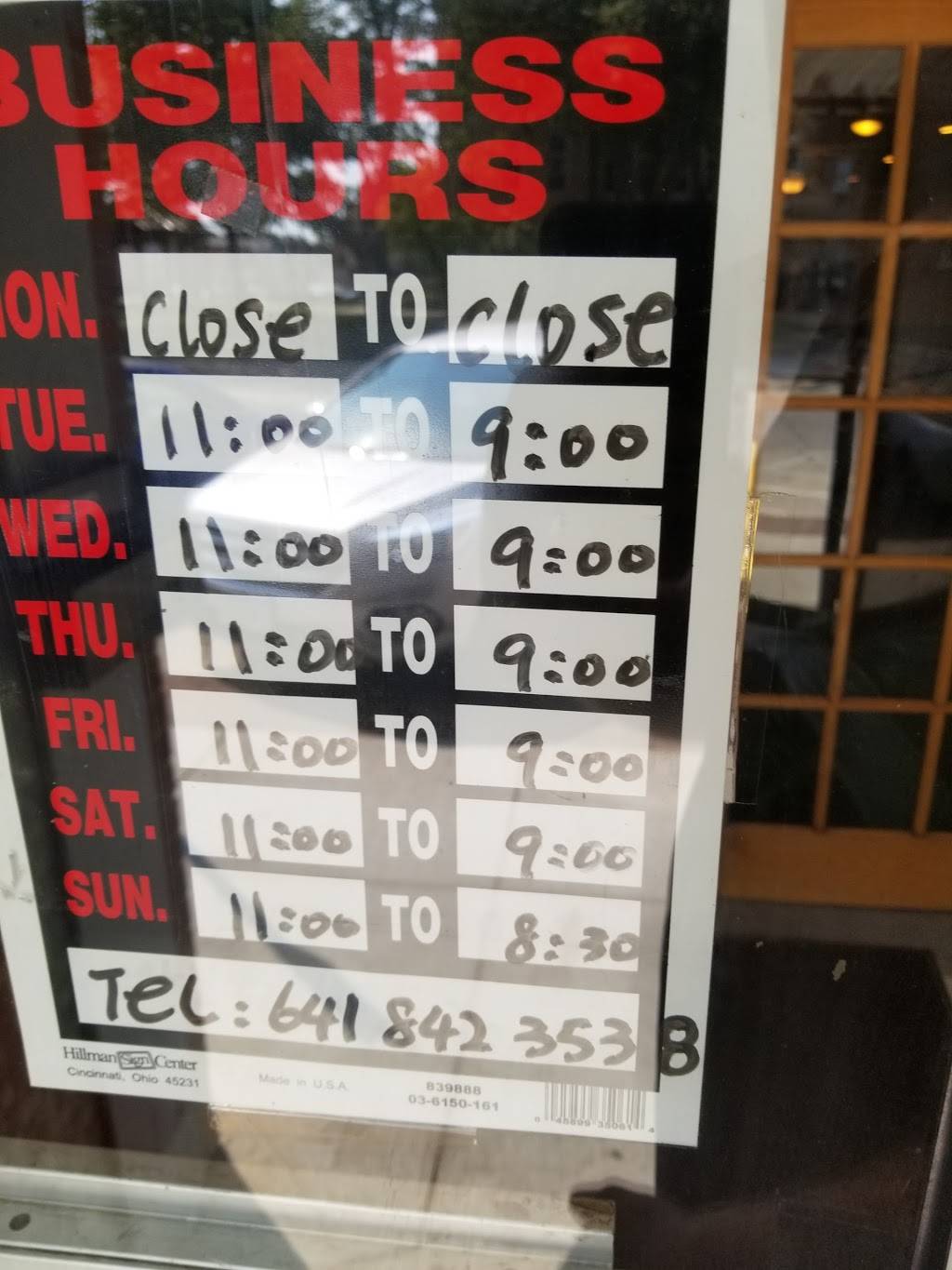 Lucky Buffet | restaurant | 114 S 2nd St, Knoxville, IA 50138, USA | 6418423538 OR +1 641-842-3538