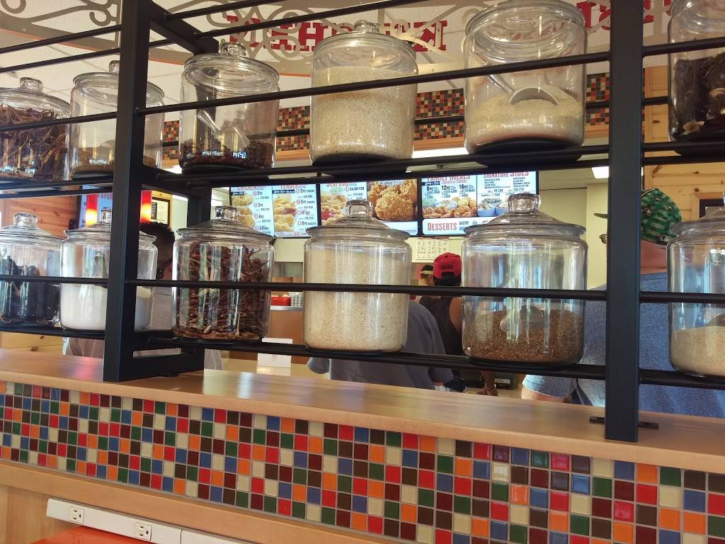 Popeyes Louisiana Kitchen | restaurant | 901 El Camino Ave, Sacramento, CA 95815, USA | 9165642778 OR +1 916-564-2778