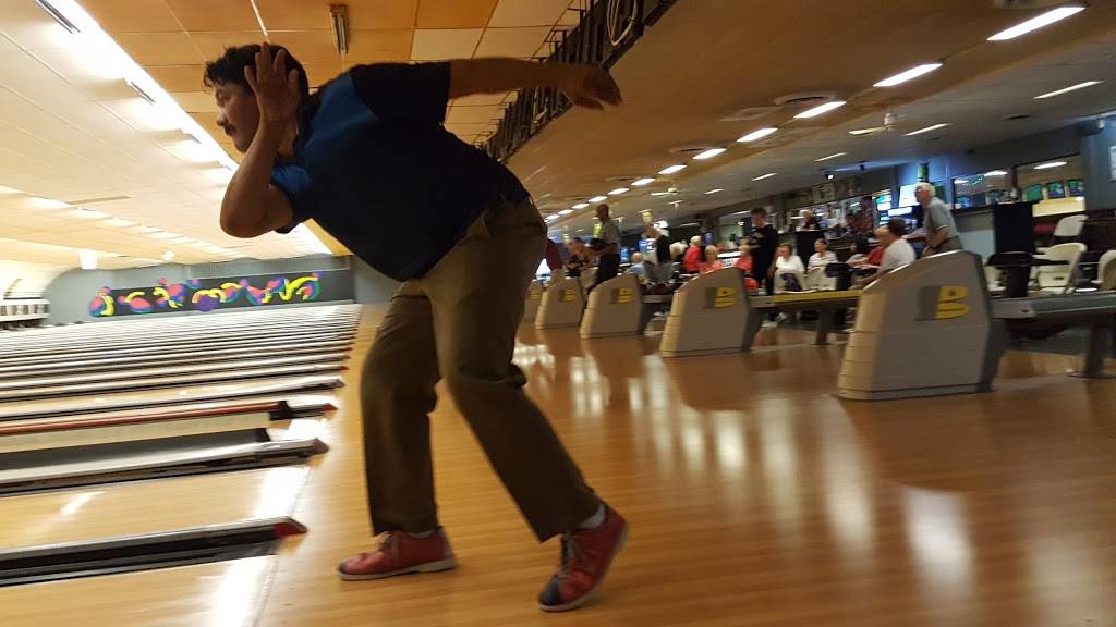 Colerain Bowl - Sports Bar - Craft Beer - Lottery - Birthday Par | restaurant | 9189 Colerain Ave, Cincinnati, OH 45251, USA | 5133858500 OR +1 513-385-8500