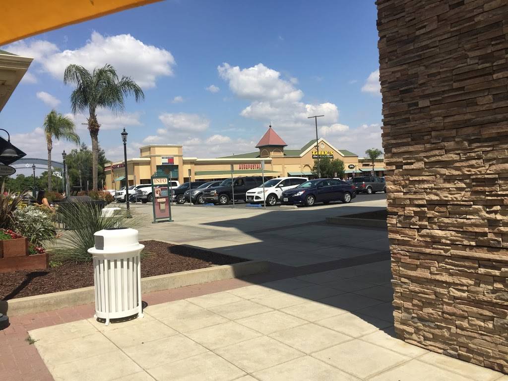 Subway | restaurant | 1665 Retherford St, Tulare, CA 93274, USA | 5596882191 OR +1 559-688-2191