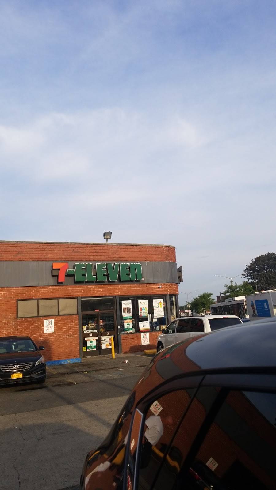 7-Eleven | bakery | 87-16 Astoria Blvd, Queens, NY 11369, USA | 7184587779 OR +1 718-458-7779