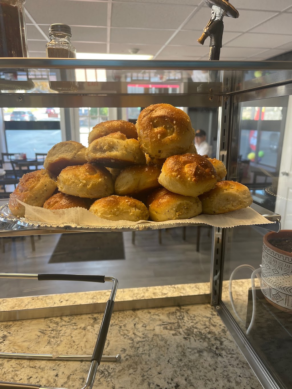 Tios Pizza | restaurant | 2220 Mineral Spring Ave, North Providence, RI 02911, USA | 4019496360 OR +1 401-949-6360