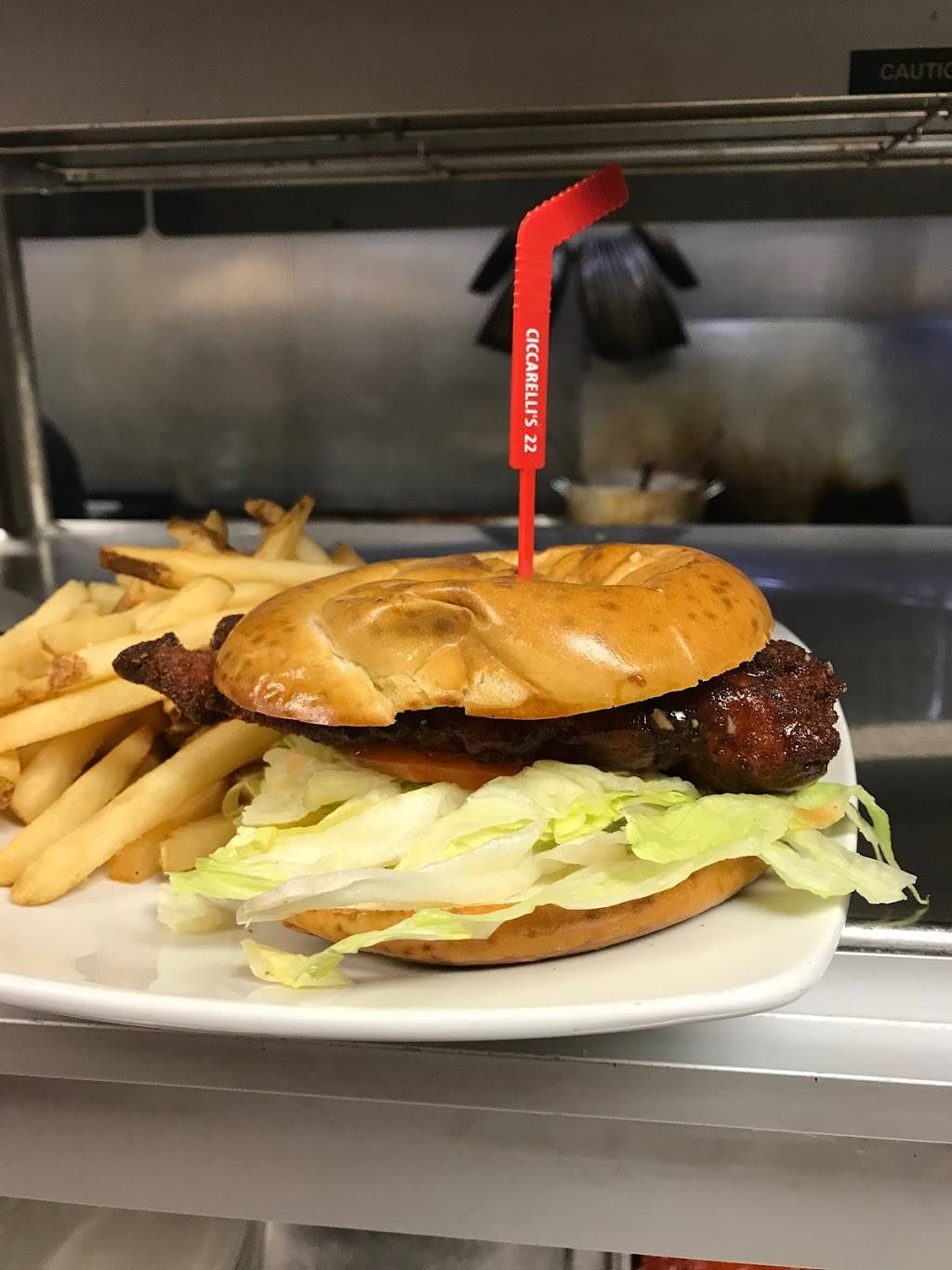 Ciccarellis Sports Bar Theater | restaurant | 46793 Hayes Rd, Shelby Charter Twp, MI 48315, USA | 5862472223 OR +1 586-247-2223