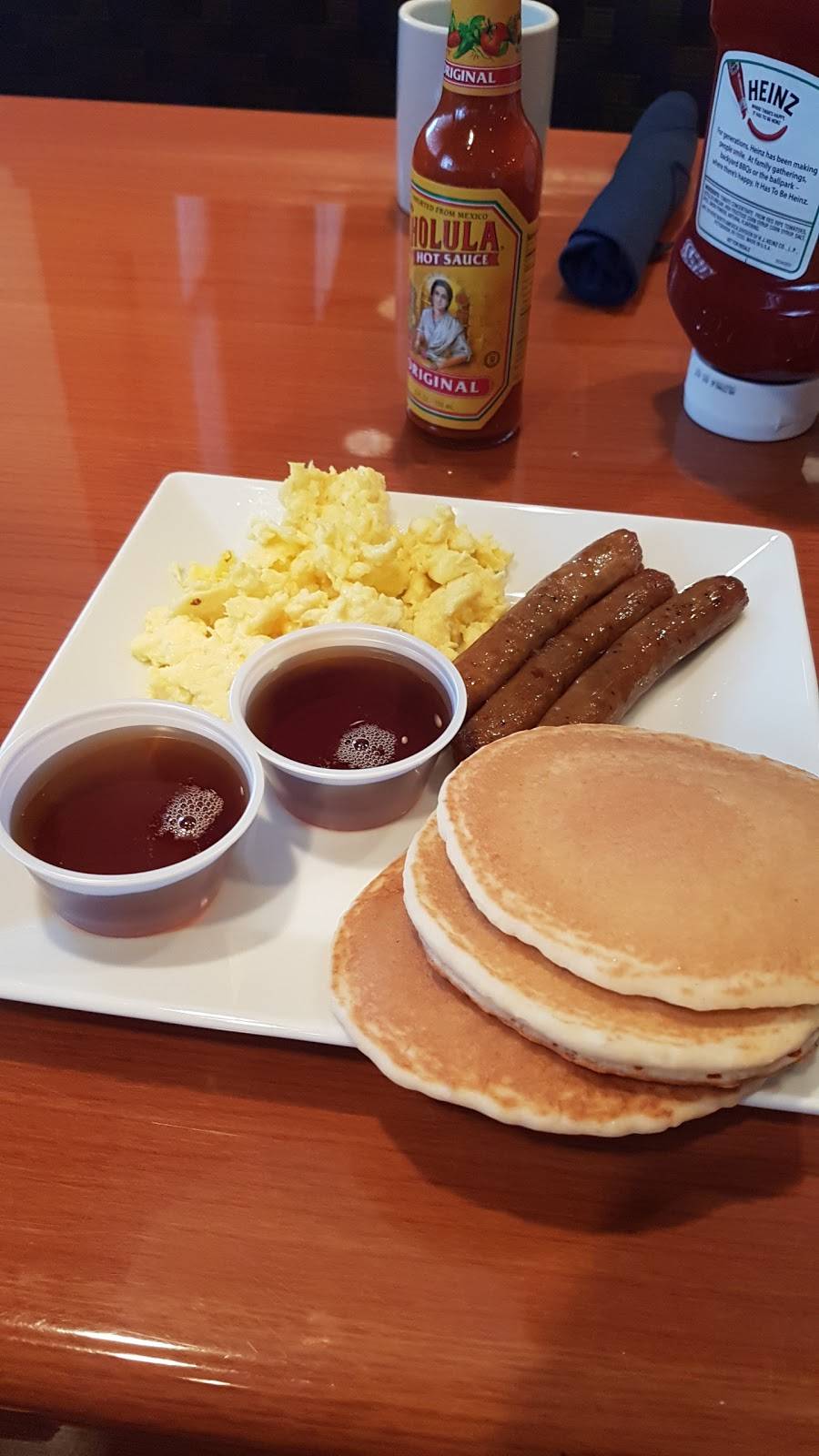 Sunnys Bar & Grill | restaurant | 506 W Harrison St, Chicago, IL 60607, USA | 3125065500 OR +1 312-506-5500