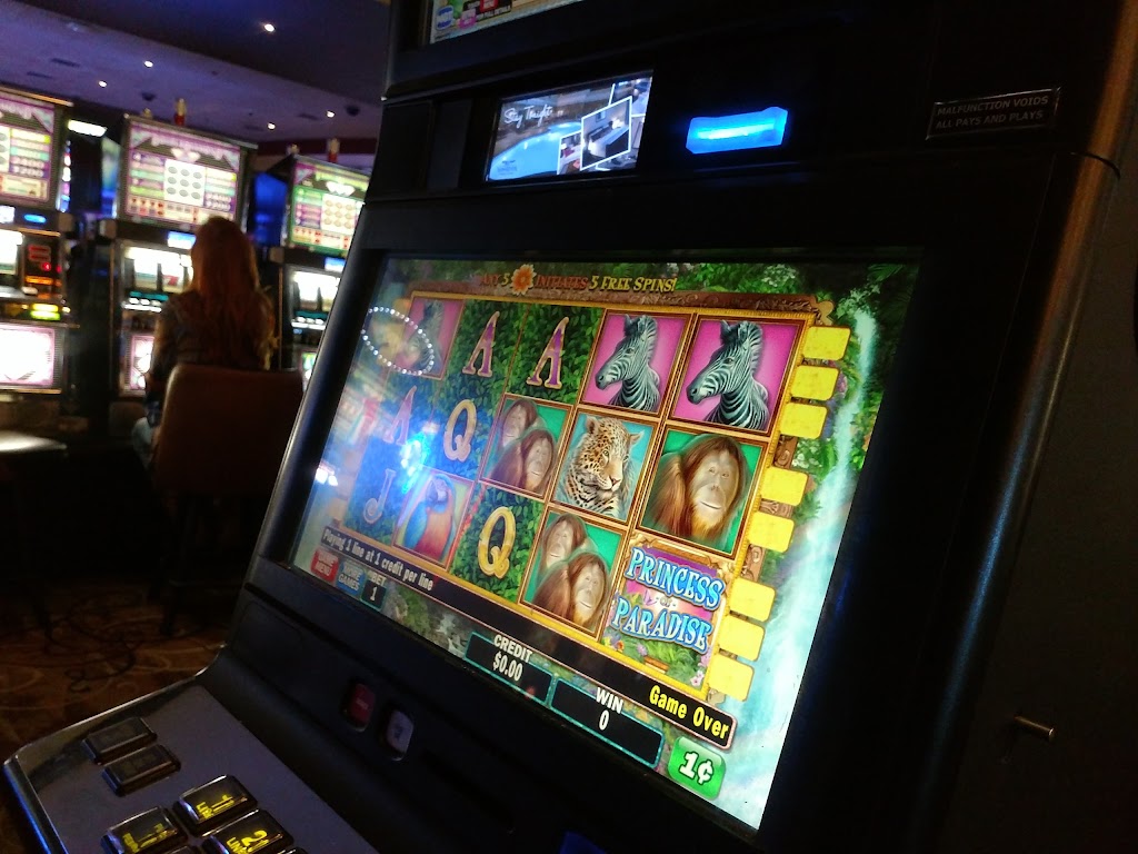 Win-River Resort & Casino | night club | 2100 Redding Rancheria Rd, Redding, CA 96001, USA | 5302433377 OR +1 530-243-3377