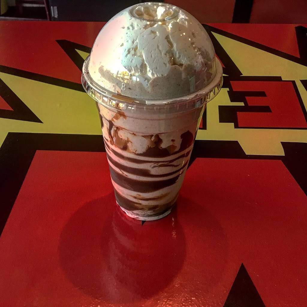 Bam! Burger | restaurant | 10095 Main Rd, Mattituck, NY 11952, USA | 6313155555 OR +1 631-315-5555