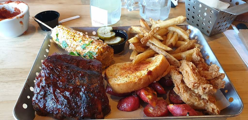 Chilis Grill & Bar | meal takeaway | 8180 Laura Ln, Davenport, FL 33896, USA | 4073962180 OR +1 407-396-2180