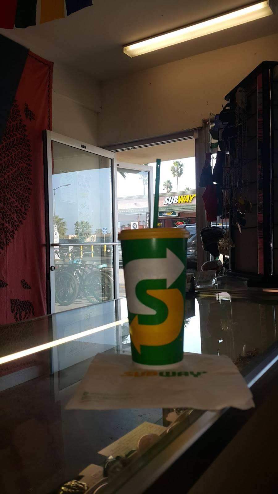 Subway Restaurants | restaurant | 1916 Cable St, San Diego, CA 92107, USA | 6192251072 OR +1 619-225-1072