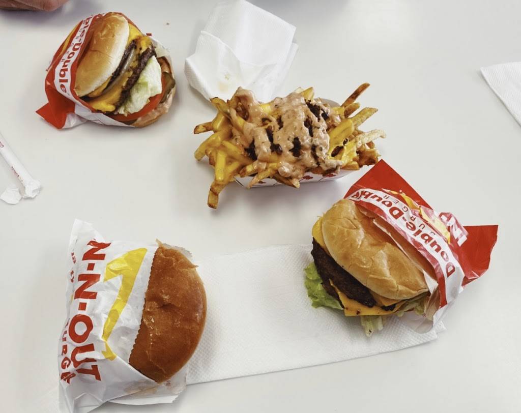 In-N-Out Burger | restaurant | 12611 S Kirkwood Rd, Stafford, TX 77477, USA | 8007861000 OR +1 800-786-1000