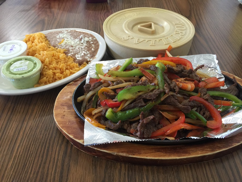 El Korita | restaurant | 2001 W Wyatt Earp Blvd, Dodge City, KS 67801, USA | 6203716008 OR +1 620-371-6008