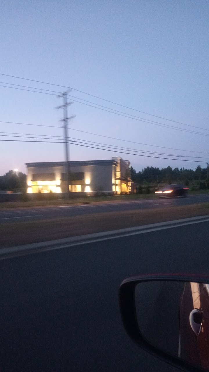 Starbucks | cafe | 100 Village Center Dr #1001, Chapel Hill, NC 27516, USA | 3365341524 OR +1 336-534-1524