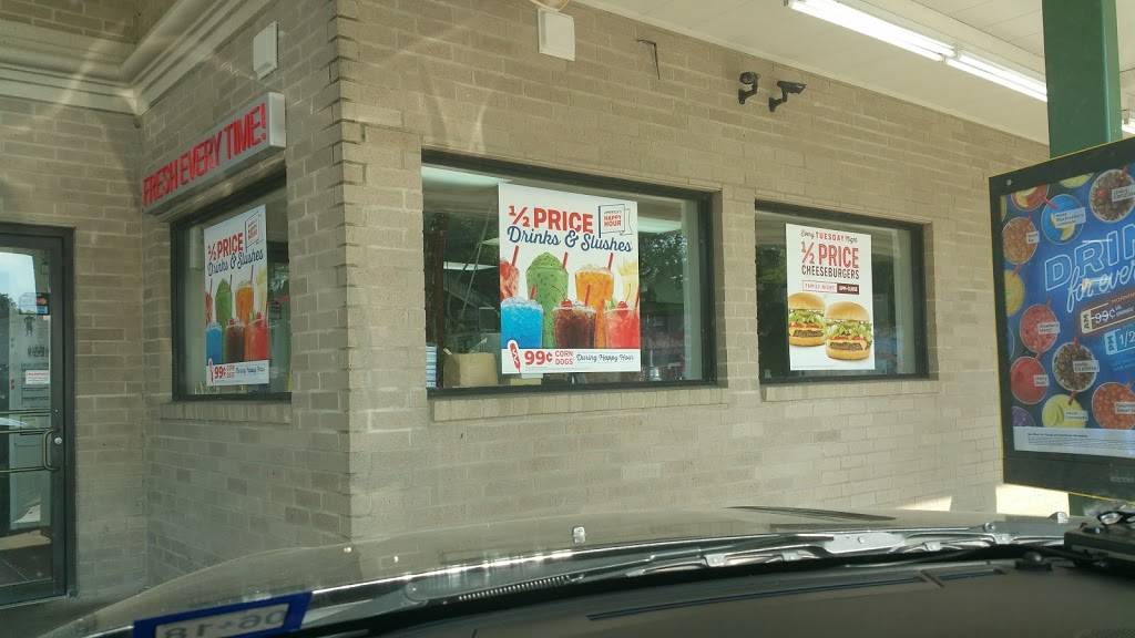 Sonic Drive-In | restaurant | 428 Live Oak St, Marlin, TX 76661, USA | 2548835545 OR +1 254-883-5545