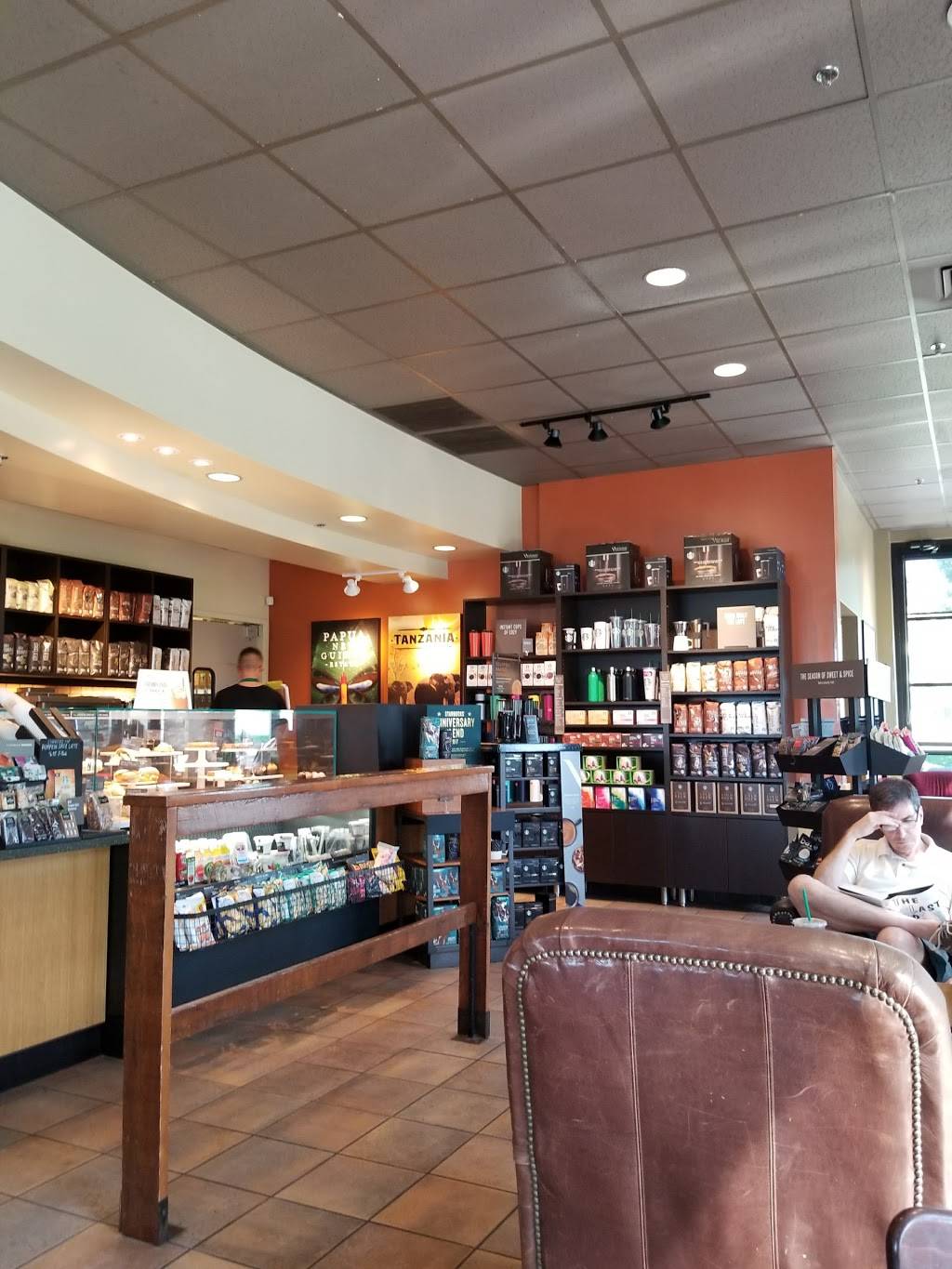 Starbucks | cafe | 13480 Briar St, Leawood, KS 66209, USA | 9132390902 OR +1 913-239-0902