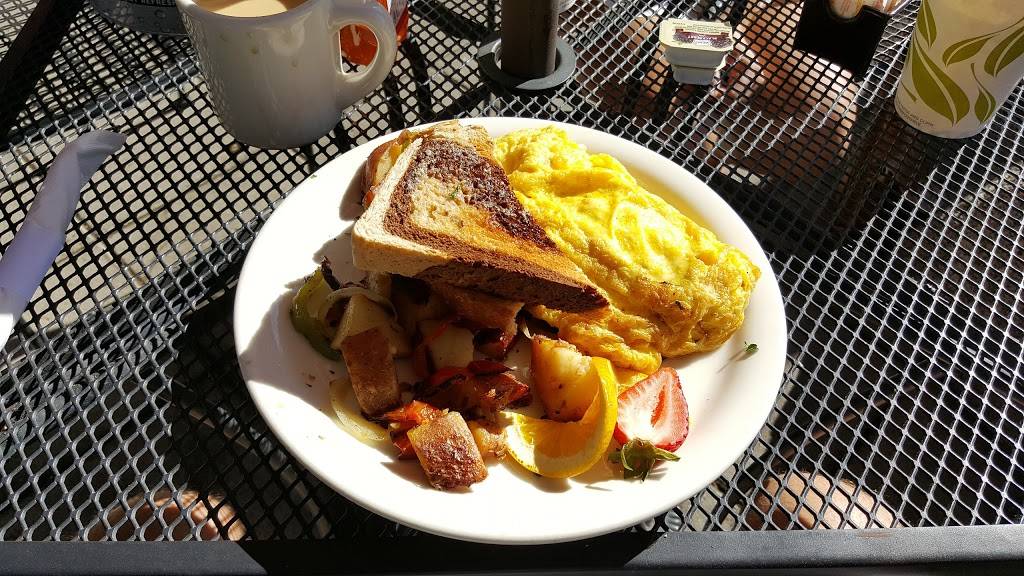 Smokeys Kitchen | restaurant | 12036 Donner Pass Rd, Truckee, CA 96161, USA | 5305824535 OR +1 530-582-4535