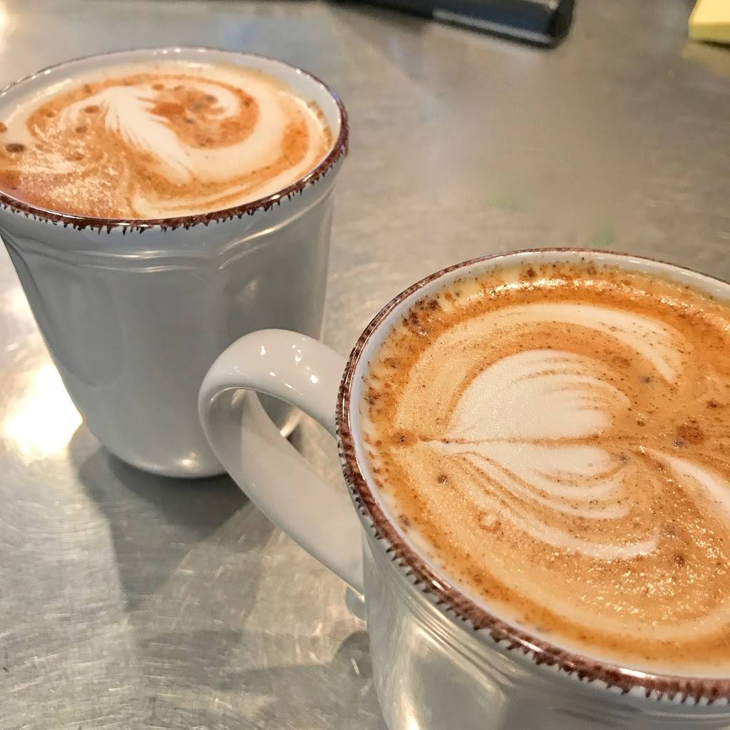 La Vita Dolce cafe | meal takeaway | 610 Market St, Chapel Hill, NC 27516, USA | 9199681635 OR +1 919-968-1635